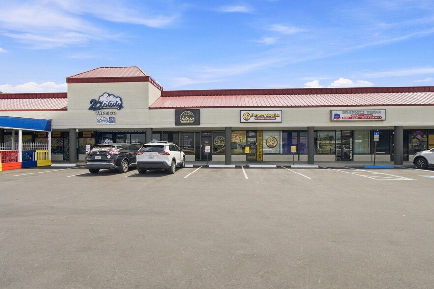 More Photos Of 14100 US Highway 19 N, Clearwater Unknown For Lease