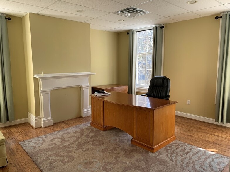 More Photos Of 110 N Washington St, Easton Office Residential For Lease