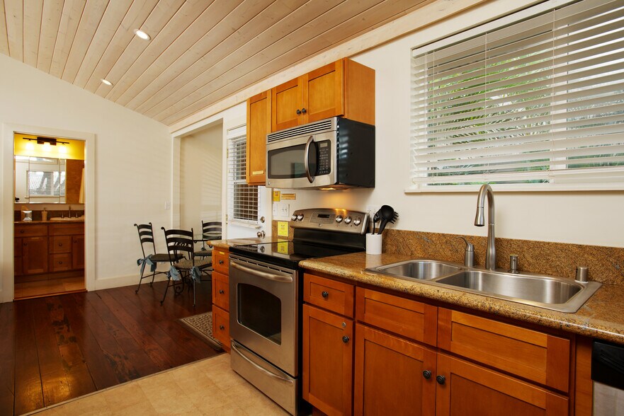 More Photos Of 40 Ae Pl, Paia Apartments For Sale