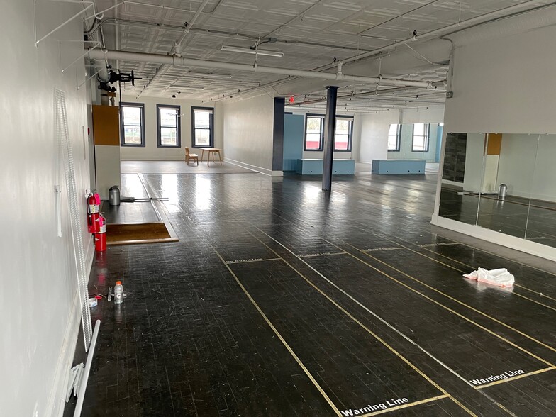 More Photos Of 17-23 N Main St, Port Chester Loft Creative Space For Lease