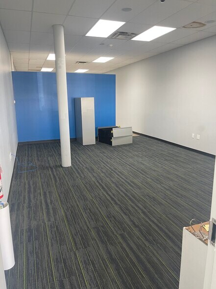 More Photos Of 1724-1728 W Jefferson St, Joliet General Retail For Lease