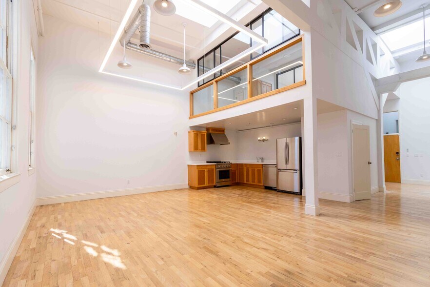 More Photos Of 777 Florida St, San Francisco Loft Creative Space For Lease