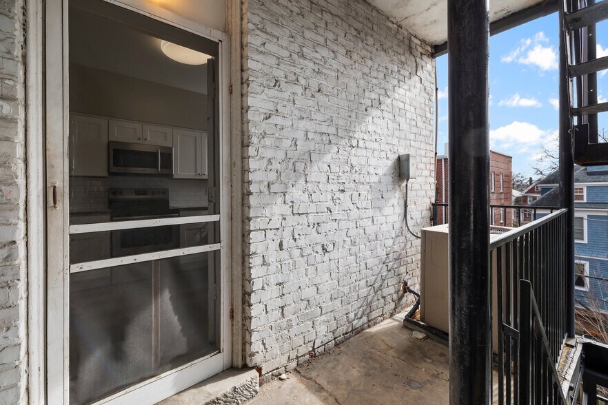 More Photos Of 625 W Princess Anne Rd, Norfolk Apartments For Sale