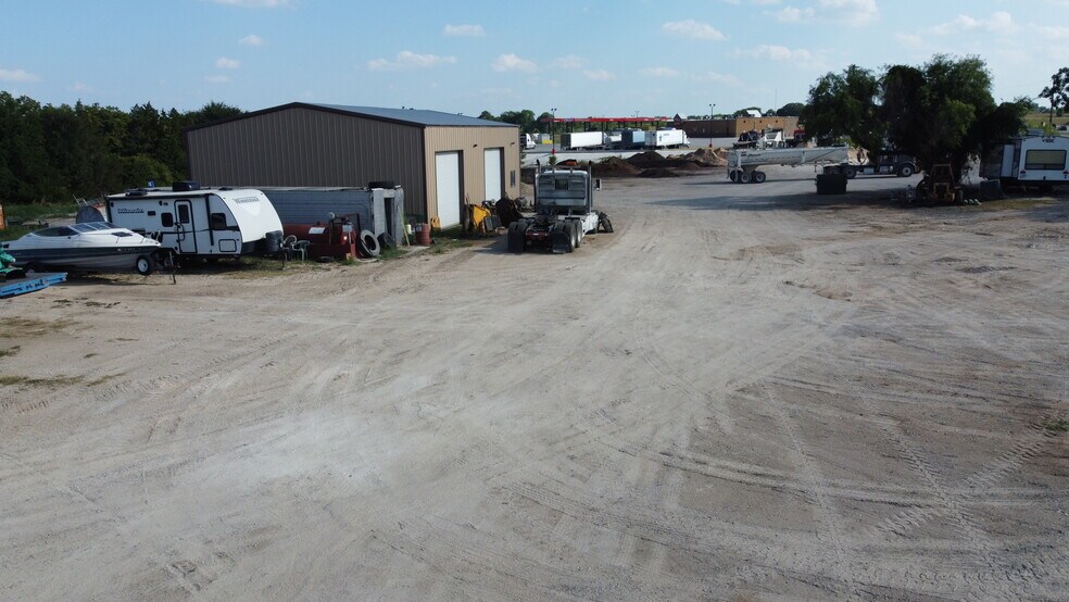 More Photos Of 1951 S Magnolia Ave, Luling Land For Sale