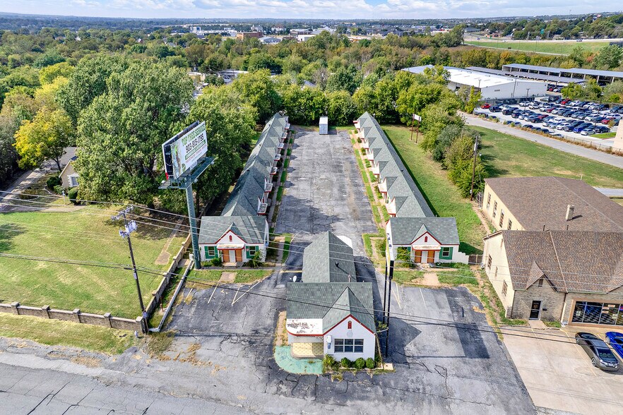More Photos Of 2424 Texoma Pky, Sherman Office For Sale
