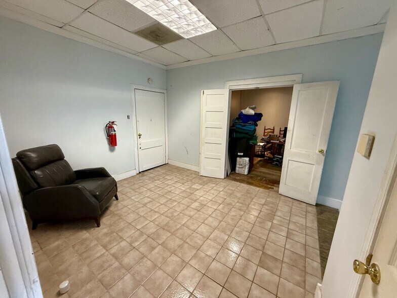 More Photos Of 825 Rozelle St, Memphis Warehouse For Sale