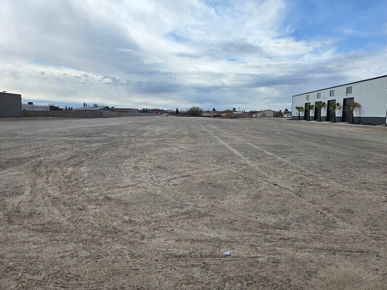 More Photos Of 14372 Rudi Kuefner, Horizon City Industrial For Sale