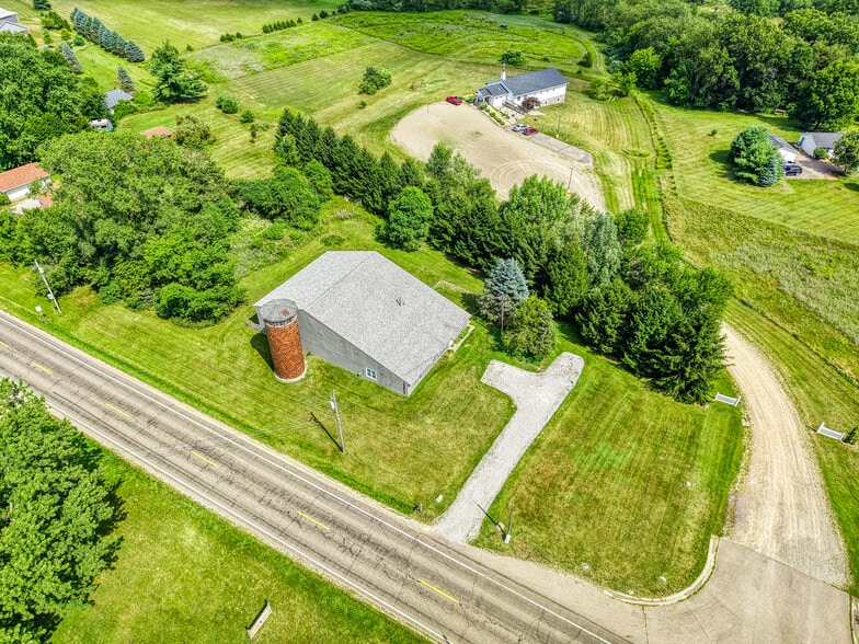 More Photos Of 15921 W M 36, Pinckney Light Distribution For Sale