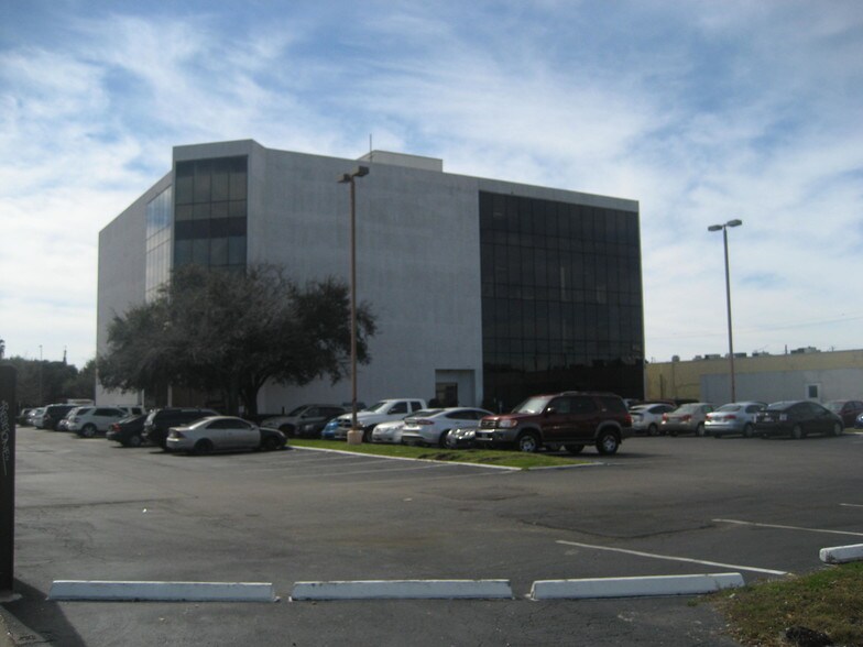 More Photos Of 6430 Richmond Ave, Houston Office For Sale