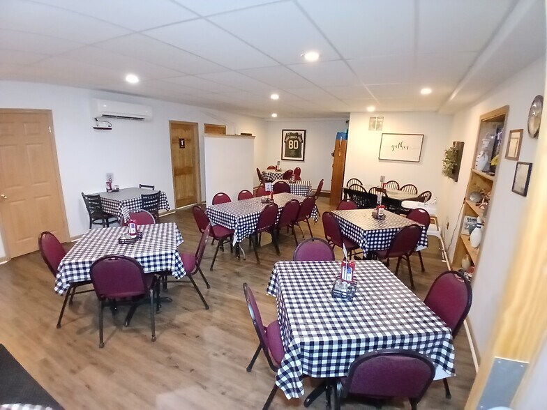 More Photos Of 326 Main St, Wausaukee Bowling Alley For Sale