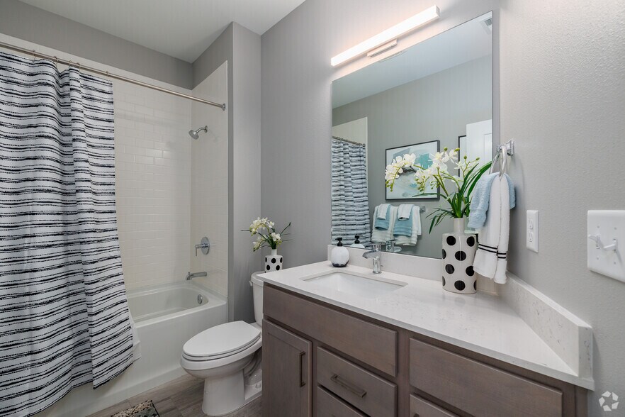 More Photos Of 2620 W Sunshine St, Springfield Apartments For Lease