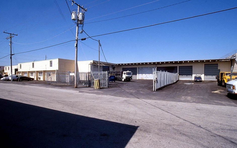 Primary Photo Of 7130 NW 35th Ave, Miami Warehouse For Lease