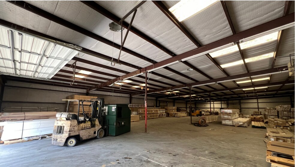 More Photos Of 5212 Buford Jett Ln, Mesquite Warehouse For Sale