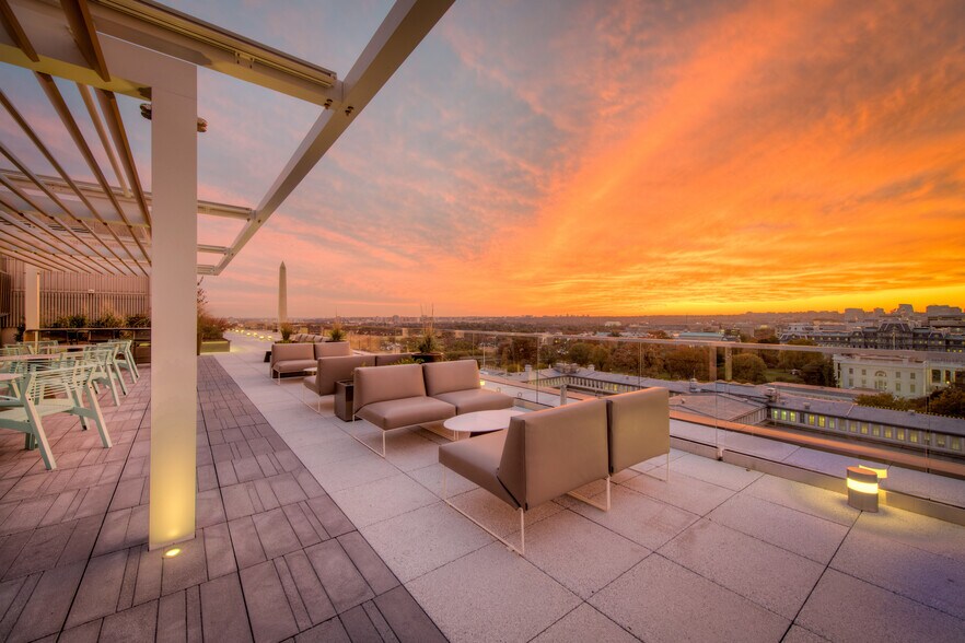 More Photos Of 655 15th St NW, Washington Office For Sale