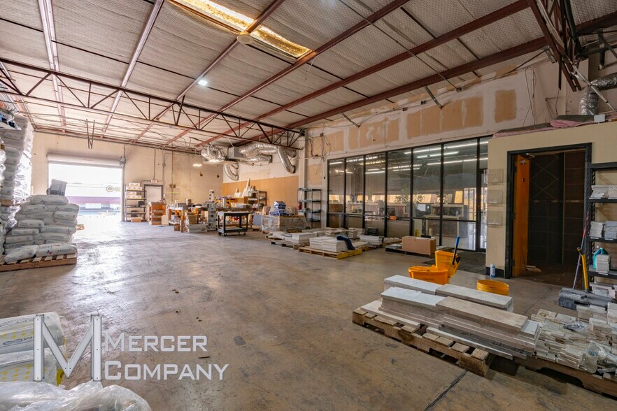 More Photos Of 8120 West Fwy, White Settlement Showroom For Sale