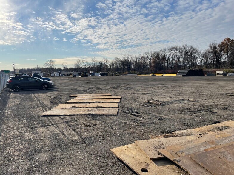 More Photos Of 9104 Pulaski Hwy, Middle River Land For Lease