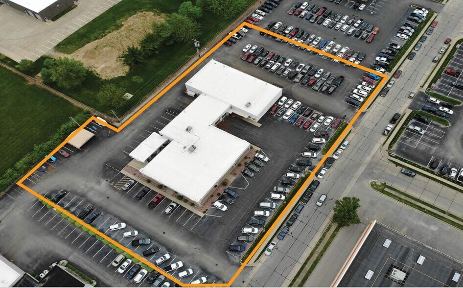 More Photos Of 141 Auto Ct, O'Fallon Auto Dealership For Sale