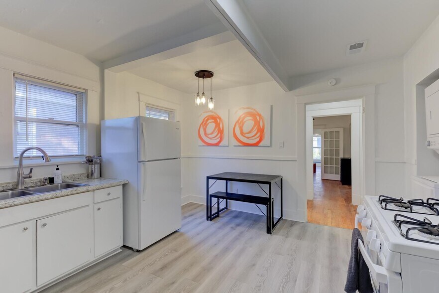 More Photos Of 963 New York St, Memphis Multifamily For Sale