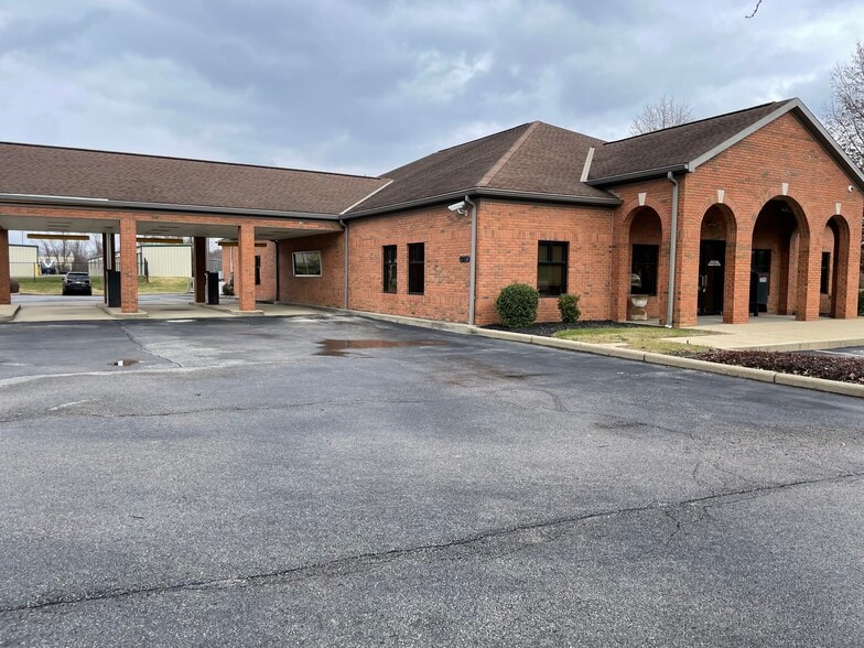 More Photos Of 7215 Riverport Plaza Dr, Louisville Freestanding For Sale