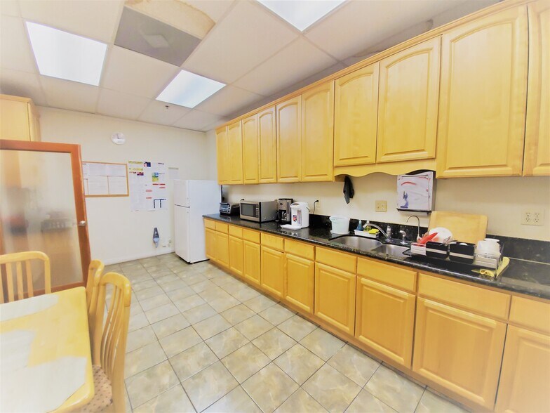 More Photos Of 901 S Fremont Ave, Alhambra Warehouse For Lease