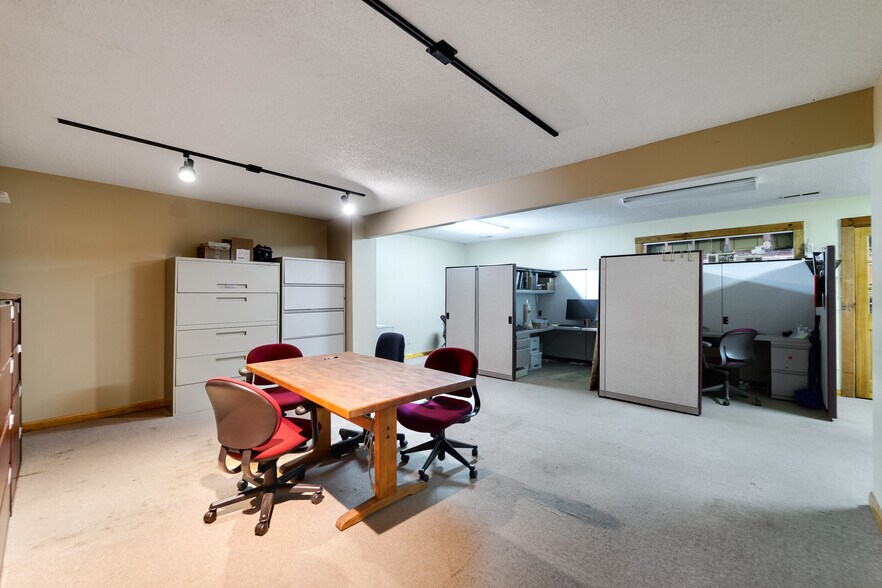 More Photos Of 25 Setser Branch Rd, Franklin Storefront For Sale