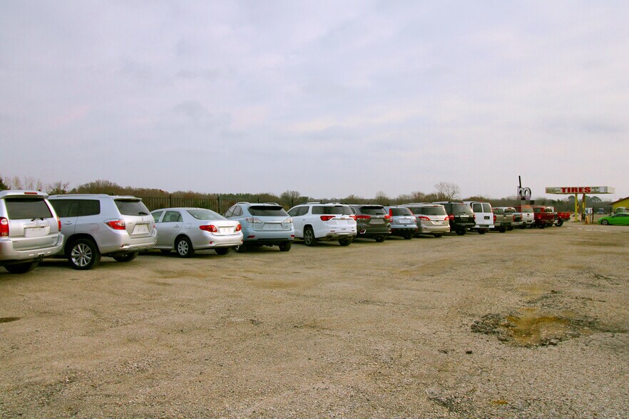 More Photos Of 4108 University Drive & Geesling rd, Denton Auto Dealership For Lease