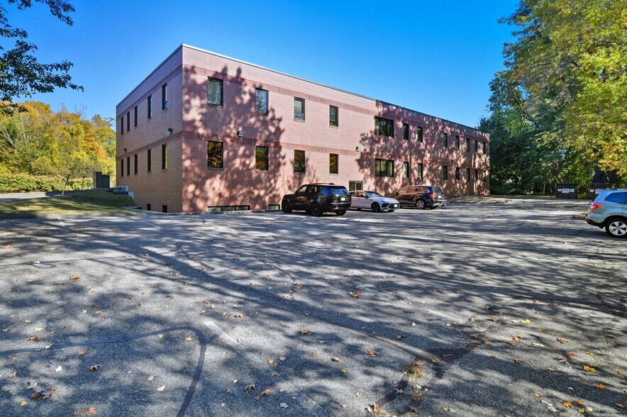 More Photos Of 294 N Main St, East Longmeadow Medical For Sale