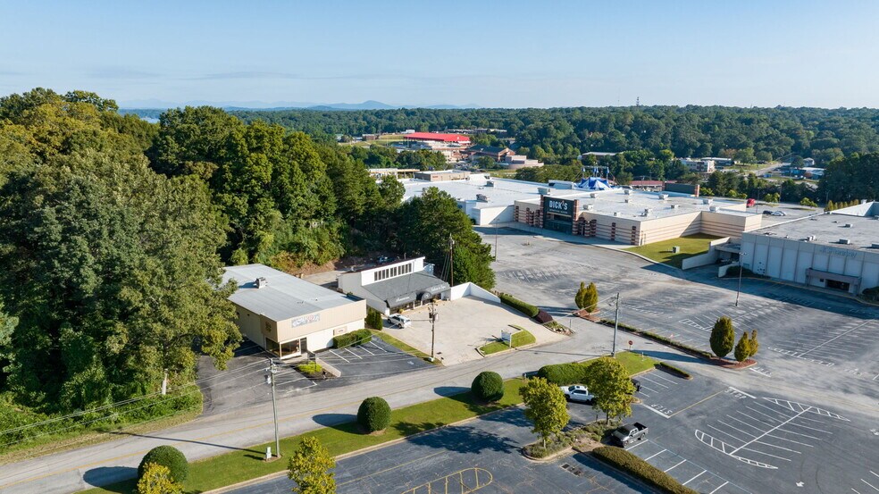 More Photos Of 1358 Plaza Dr, Gainesville Freestanding For Sale