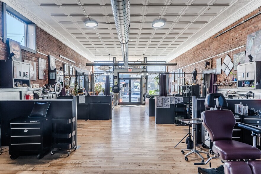 More Photos Of 46-54 Union St, Easthampton Storefront Retail Residential For Lease