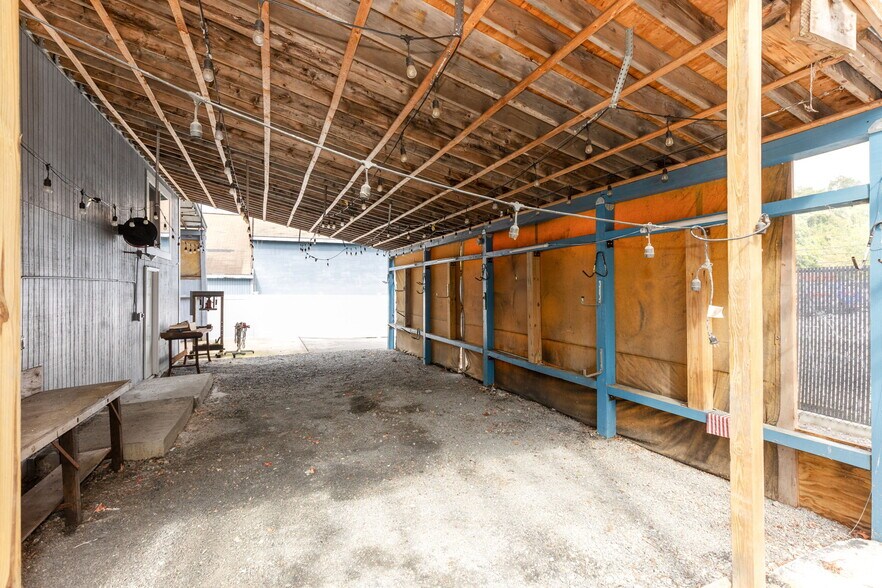 More Photos Of 280 Washington St, North Easton Light Distribution For Sale