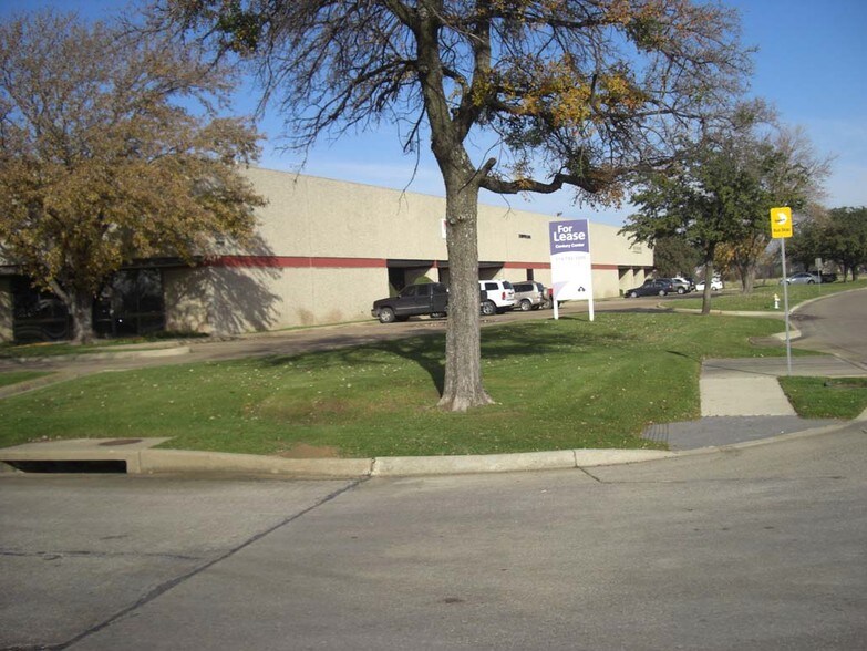 More Photos Of 2211 Century Center Blvd, Irving Warehouse For Lease