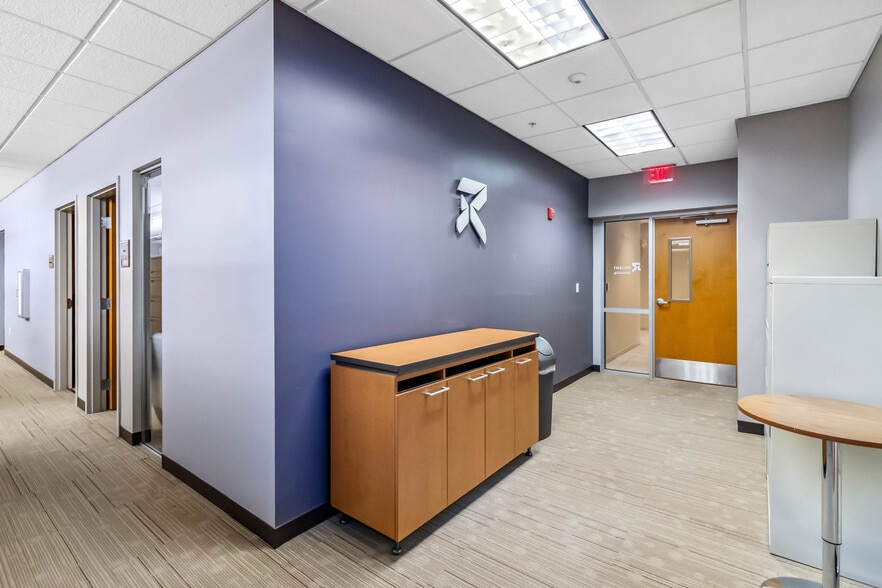 More Photos Of 11002 Lake Hart Dr, Orlando Religious Facility For Lease