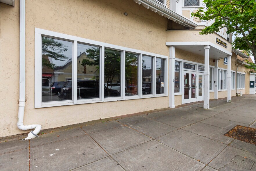 More Photos Of 615 Main St, Hyannis General Retail For Sale