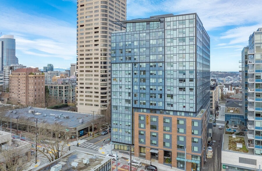 More Photos Of 1400 Madison St, Seattle Apartments For Lease