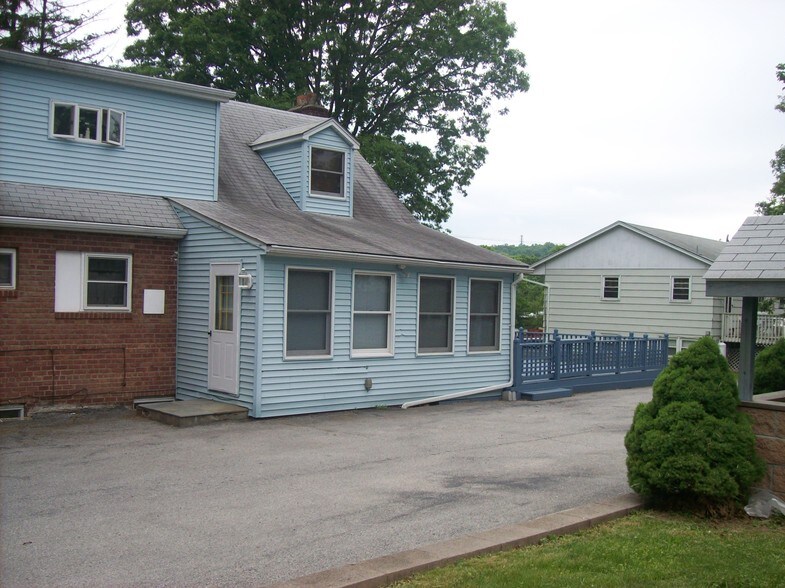 More Photos Of 156 Temple Hill Rd, New Windsor Township Apartments For Sale