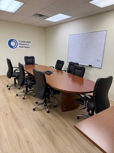 More Photos Of 303 SW 18th St, Bentonville Office For Lease