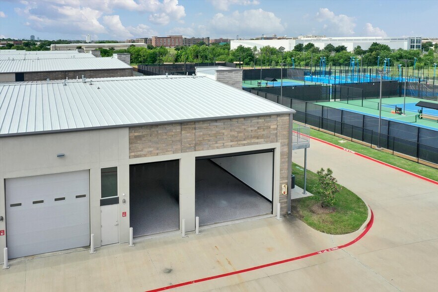 More Photos Of 6767 All Stars Ave, Frisco Showroom For Sale