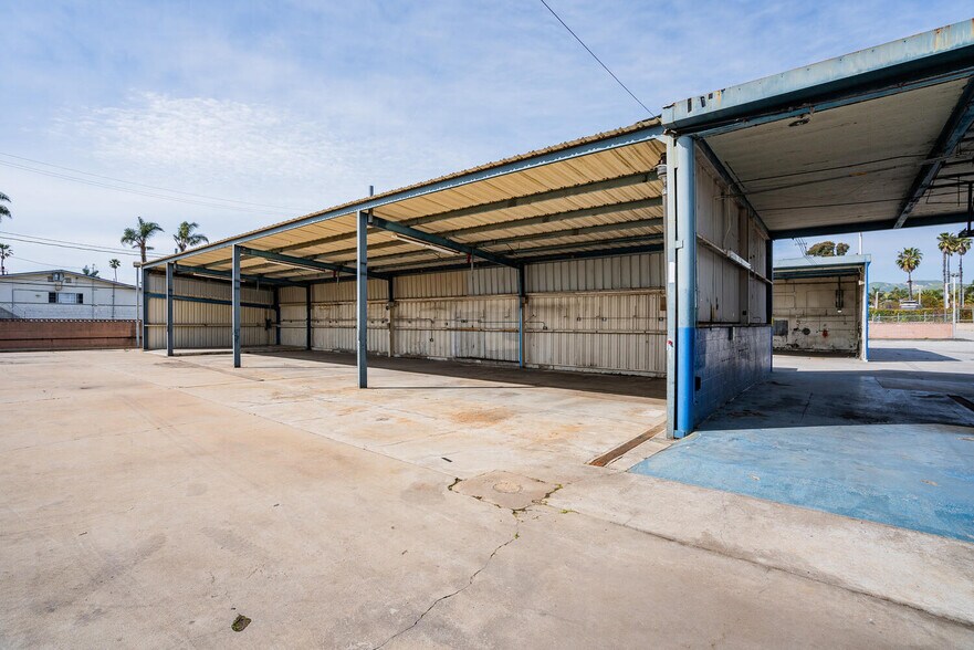 More Photos Of 3440 E Main St, Ventura Auto Dealership For Sale