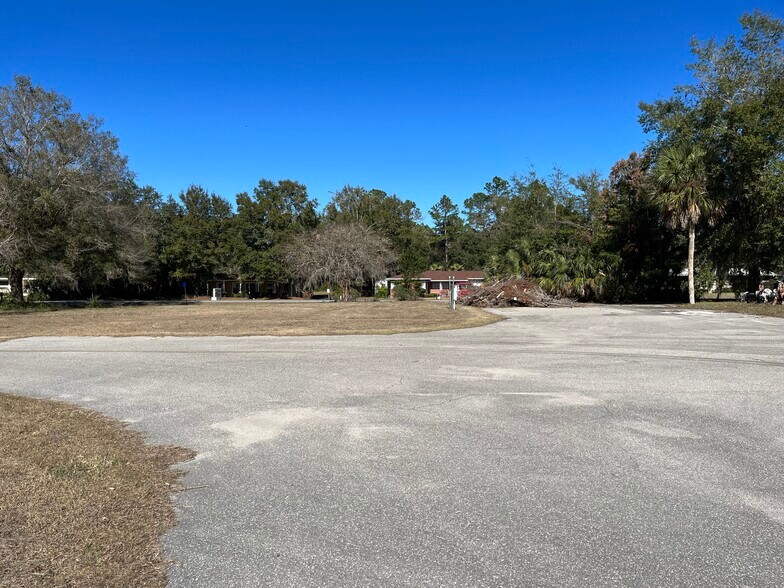 More Photos Of 407 E Ash St, Perry Medical For Sale