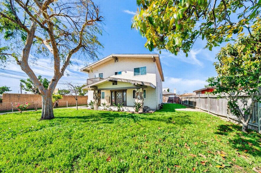 More Photos Of 15003 Larch Ave, Lawndale Apartments For Sale