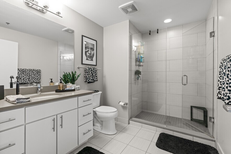 More Photos Of 619 S La Salle St, Chicago Apartments For Sale
