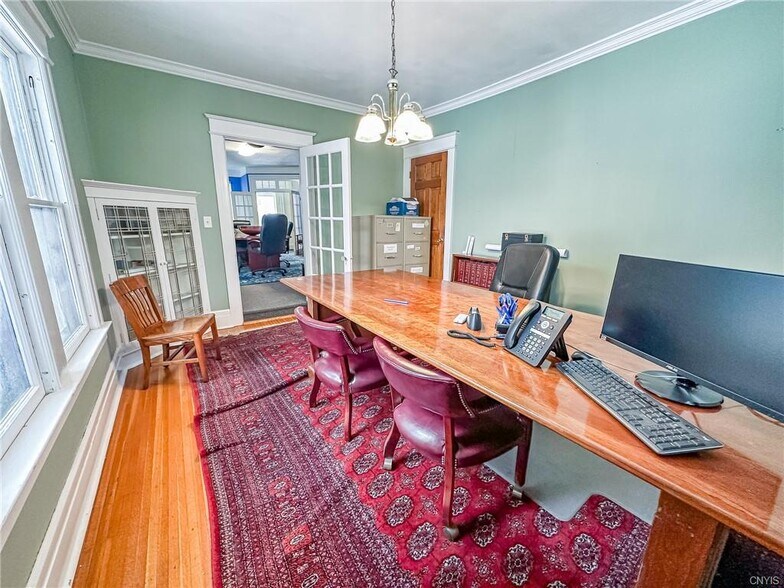 More Photos Of 233 Cedar St, Oneida Office For Sale