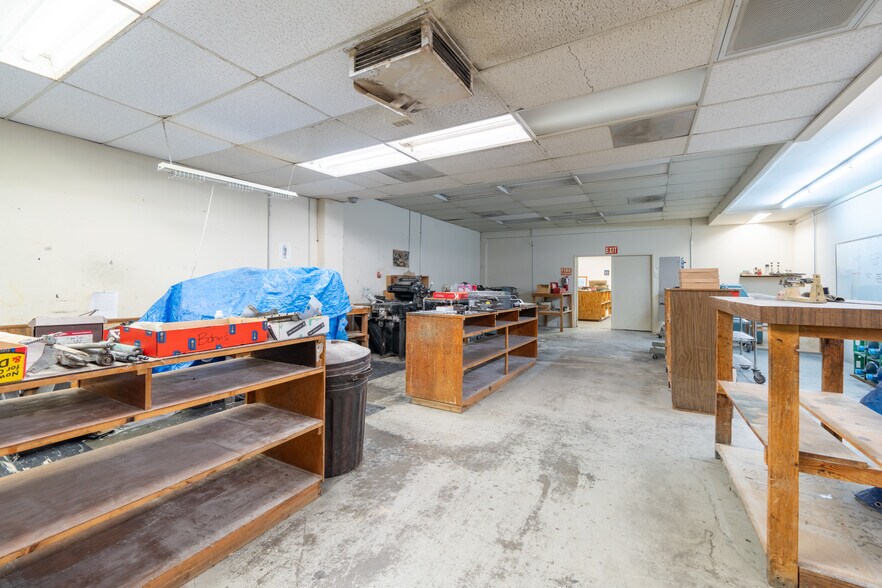 More Photos Of 656 W Lancaster Blvd, Lancaster Restaurant For Sale