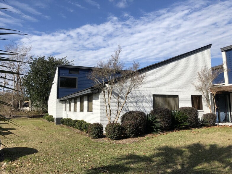 More Photos Of 8731 N Park Blvd, North Charleston Medical For Lease