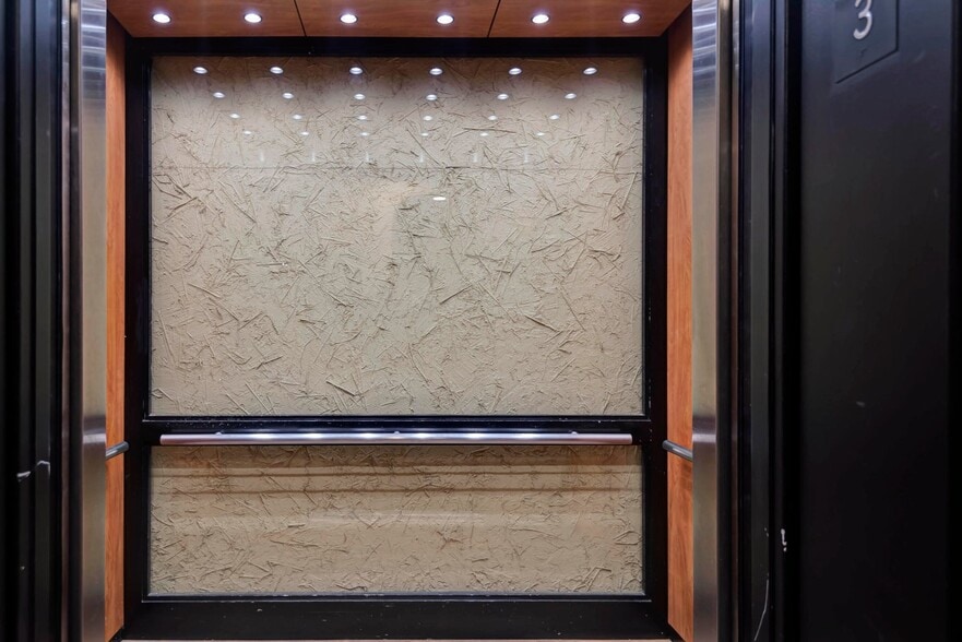 More Photos Of 1531 E Bradford Pky, Springfield Medical For Lease