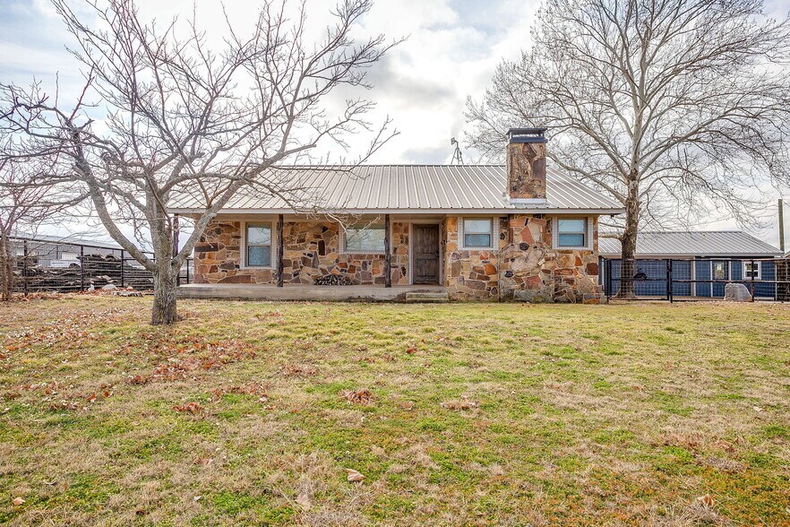 Primary Photo Of 2165 Ranger Hwy, Weatherford Office For Lease