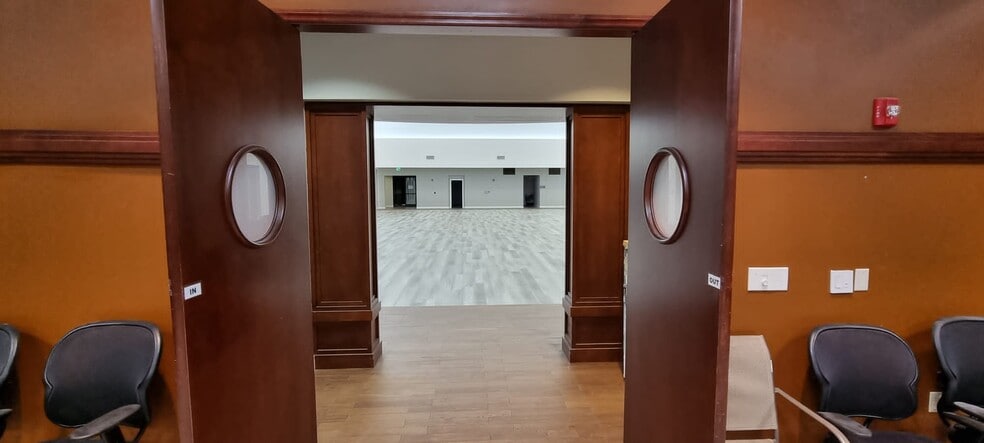 More Photos Of 17800 Bali Blvd, Winter Garden Office For Sale
