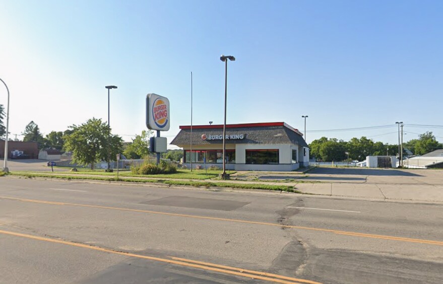 Primary Photo Of 705 E Vernon Ave, Fergus Falls Fast Food For Lease