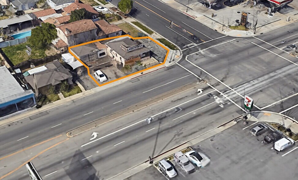 More Photos Of 8858 Flower St, Bellflower Freestanding For Lease