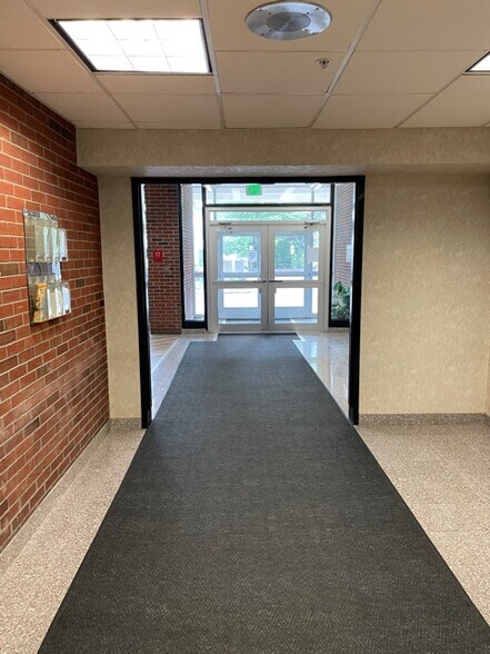 More Photos Of 540 Bordentown Ave, South Amboy Medical For Lease